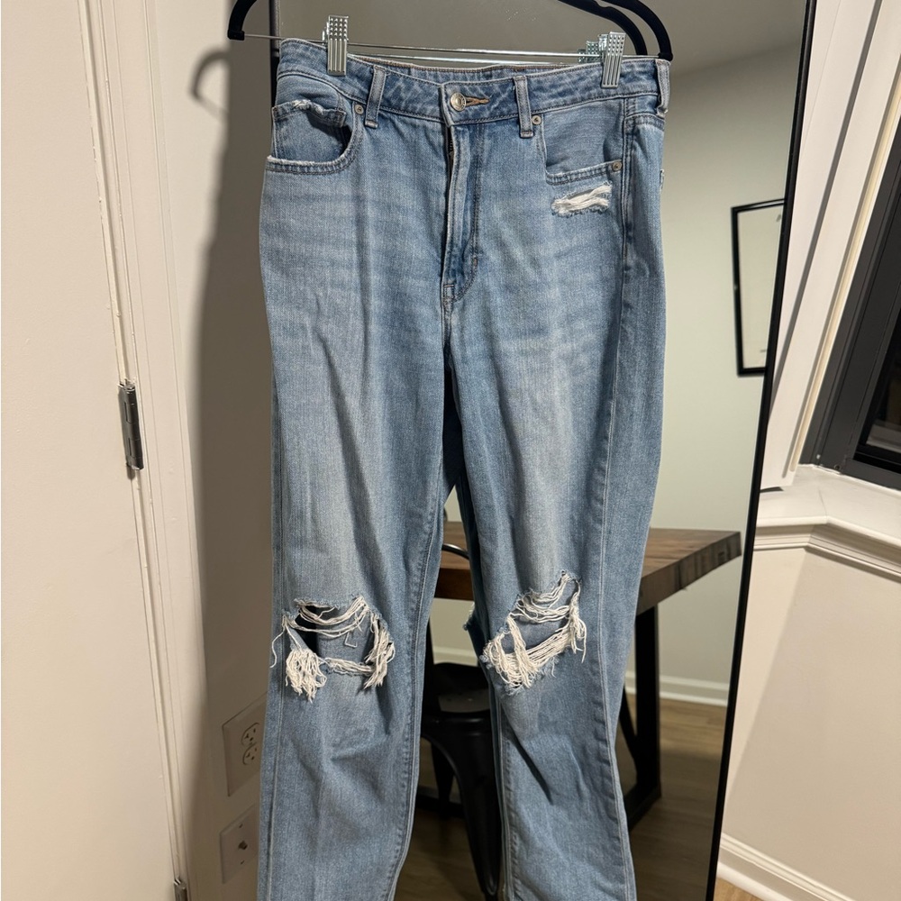 American Eagle Outfitters Light Blue Distressed Straight Leg Jeans